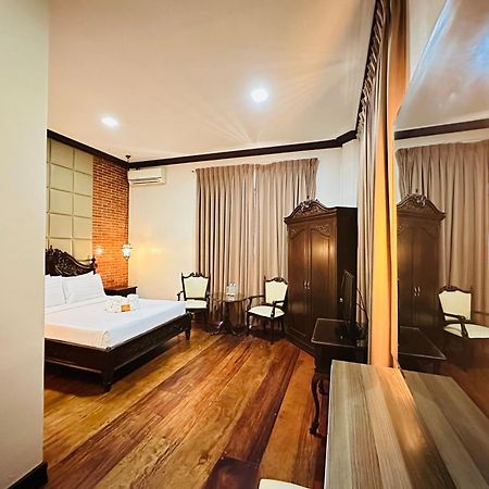 Vigan Plaza Hotel Exterior photo