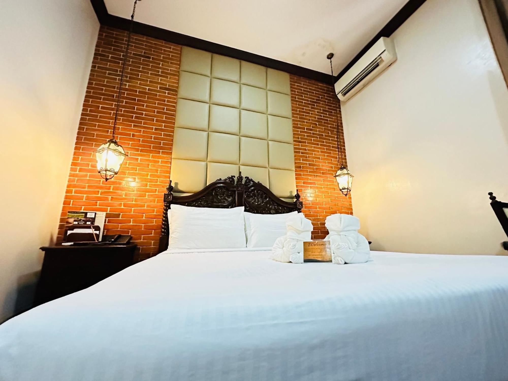 Vigan Plaza Hotel Exterior photo