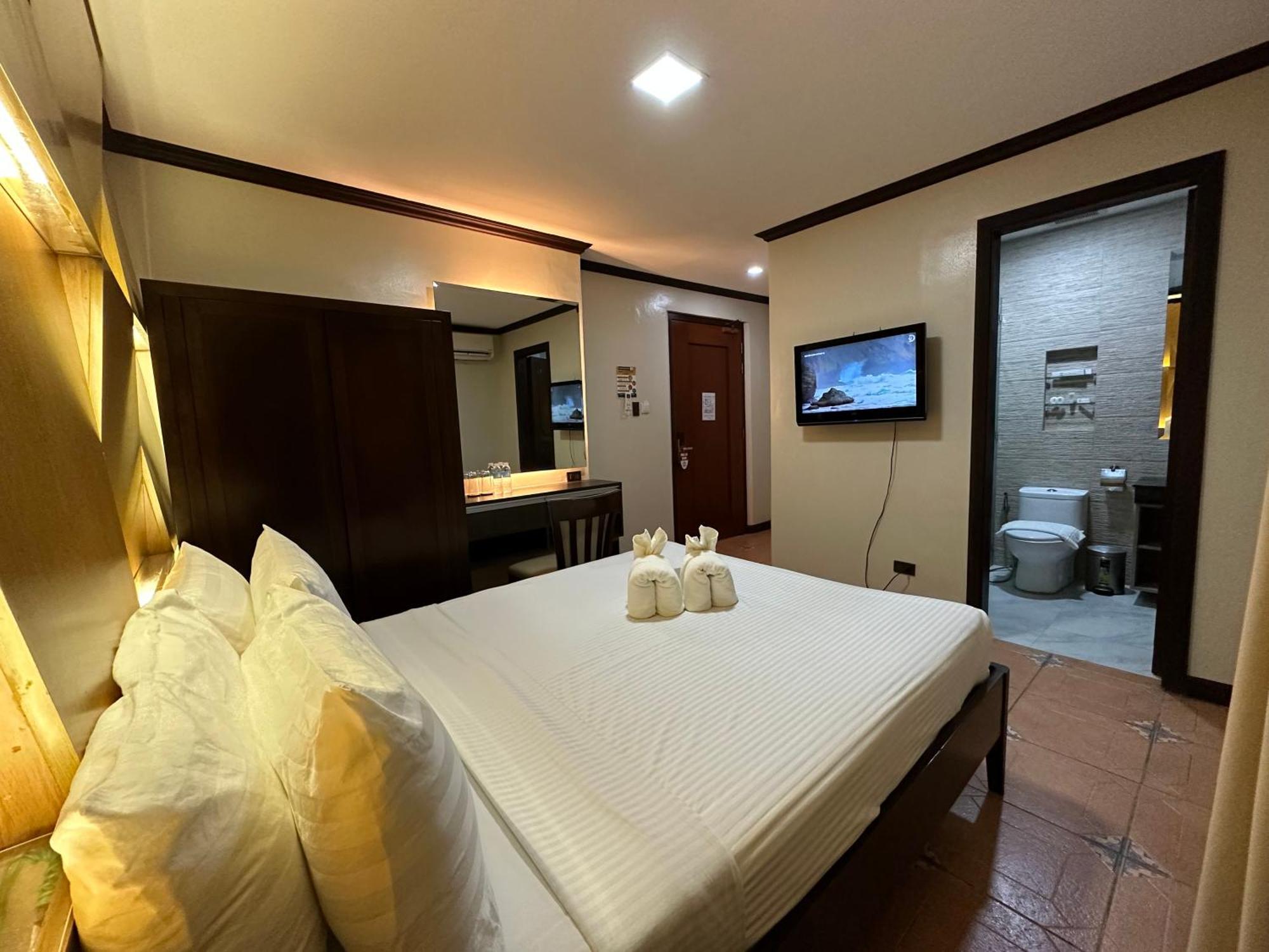 Vigan Plaza Hotel Exterior photo