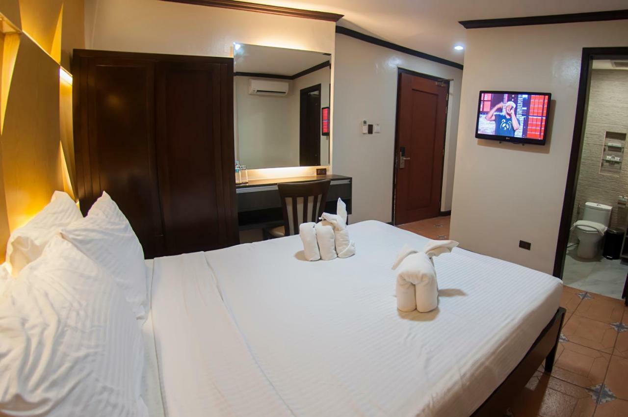 Vigan Plaza Hotel Exterior photo