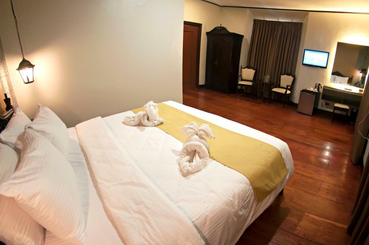 Vigan Plaza Hotel Exterior photo