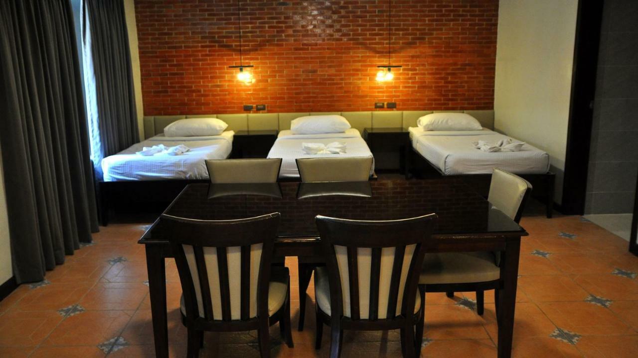 Vigan Plaza Hotel Exterior photo