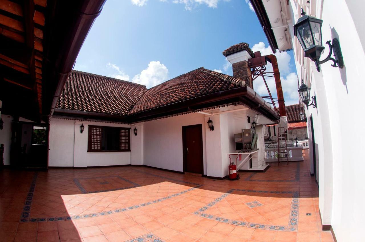 Vigan Plaza Hotel Exterior photo